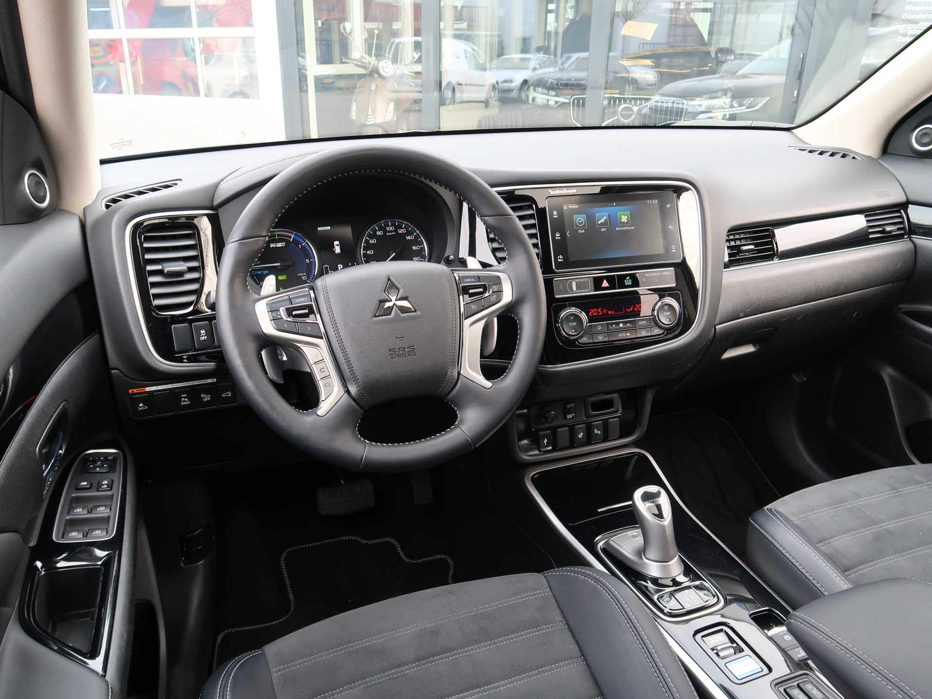 43315441-11.jpg