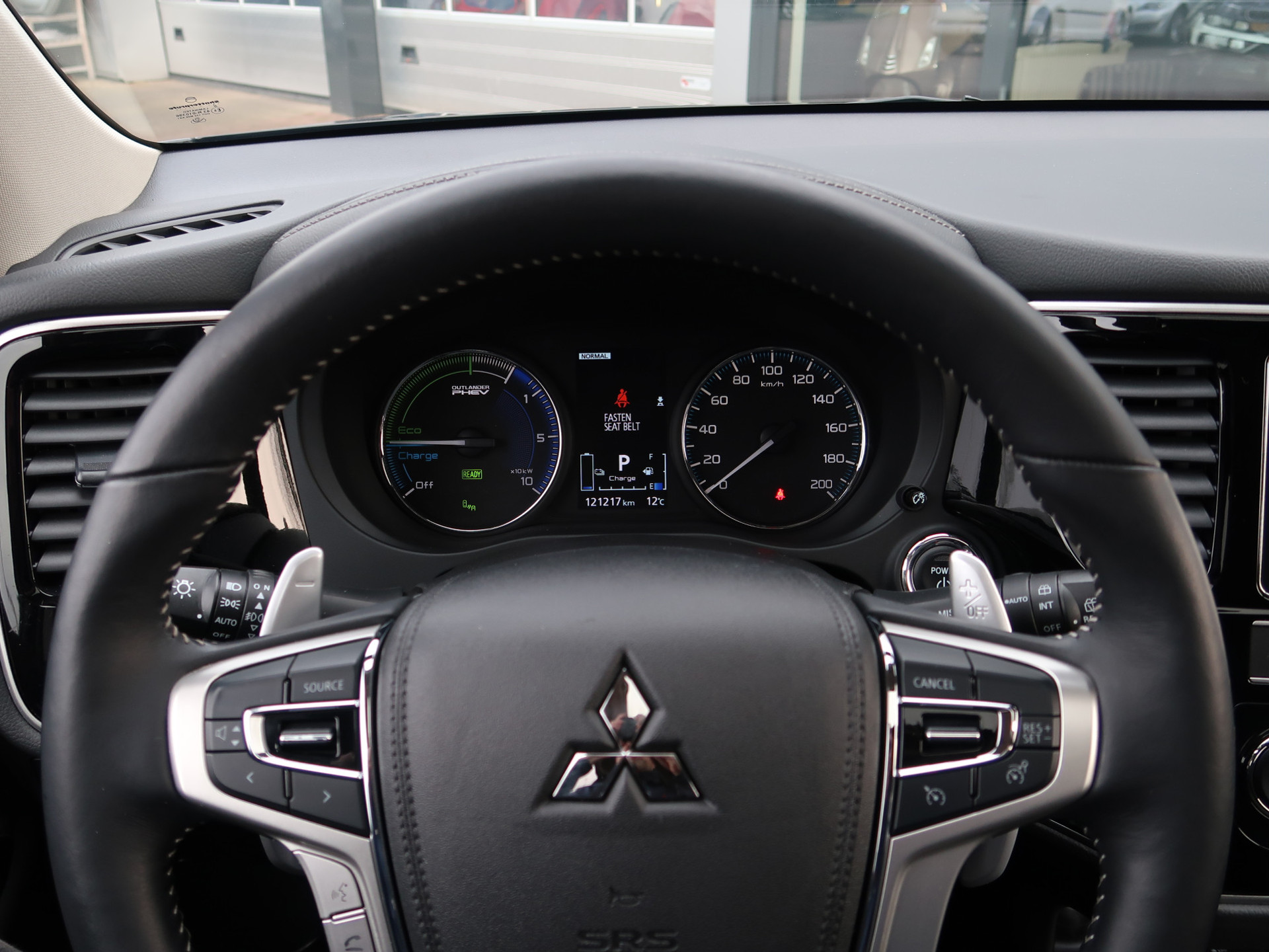 43315441-24.jpg