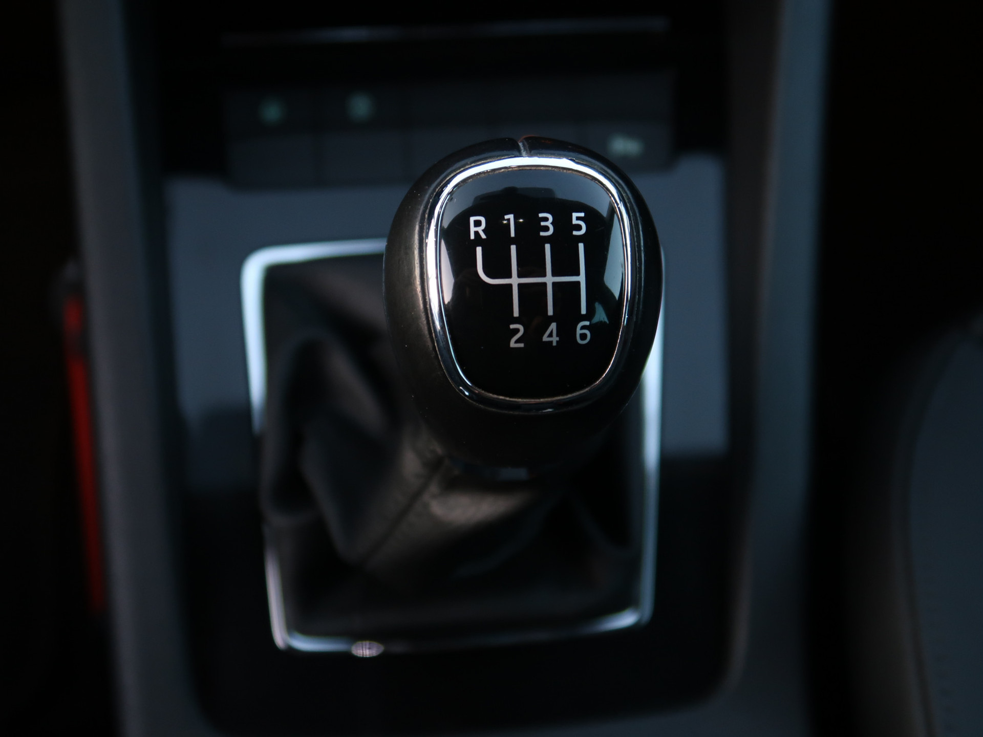 44217844-21.jpg