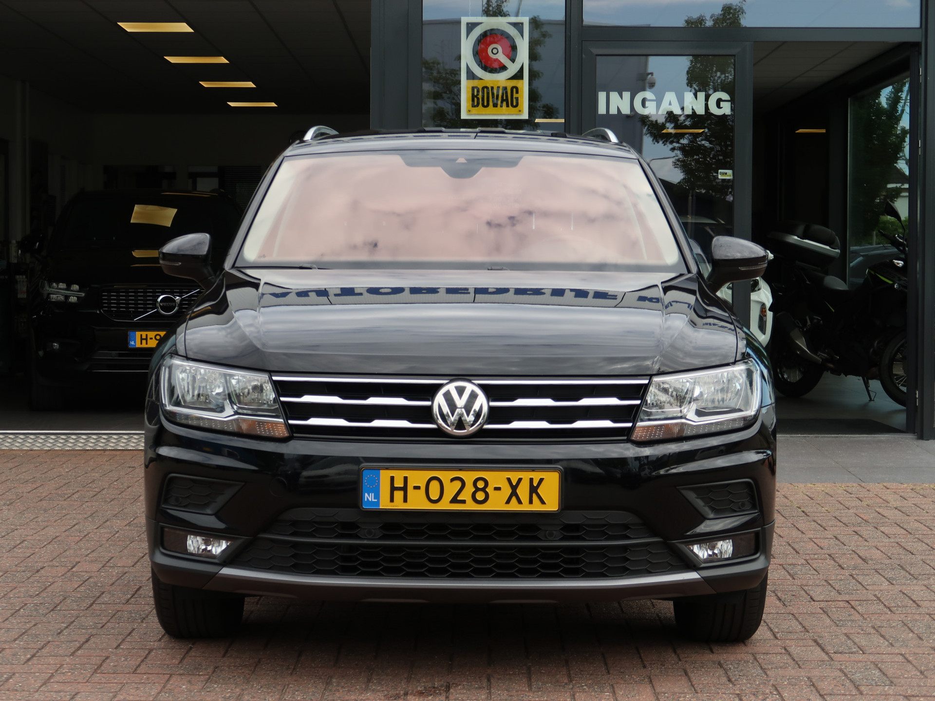 47489424-12.jpg