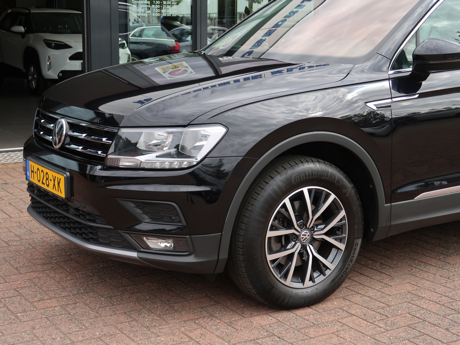 47489424-9.jpg