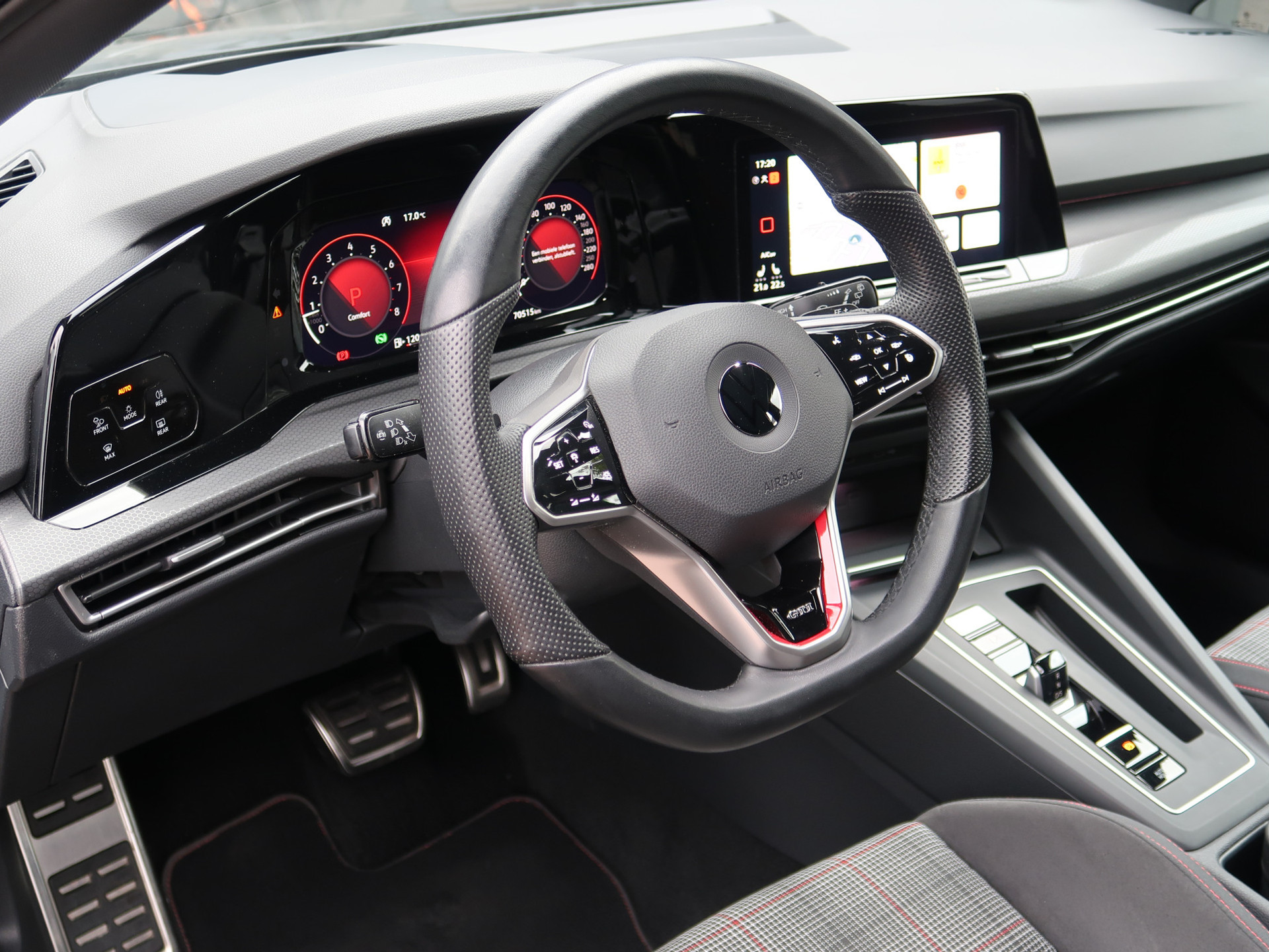48050680-14.jpg