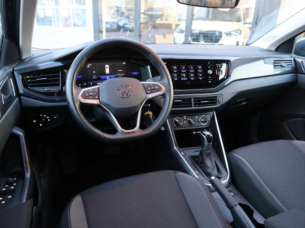 51911328-1.jpg